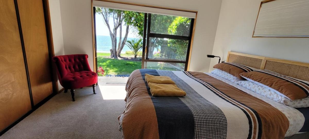 Beachfront Bliss - Your Parapara Seaside Retreat Exteriör bild
