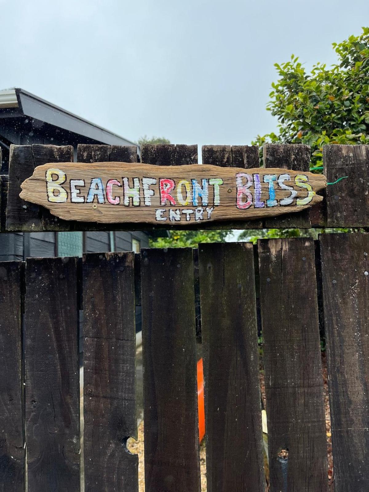 Beachfront Bliss - Your Parapara Seaside Retreat Exteriör bild